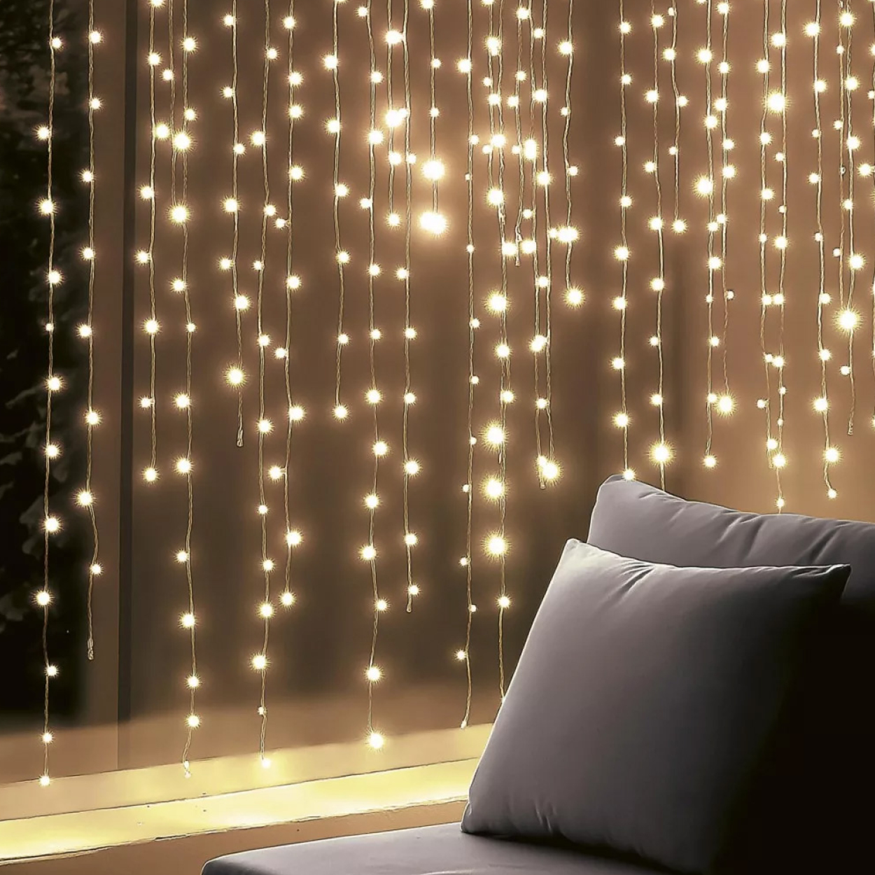 Ghirlande luminoase și decorațiuni