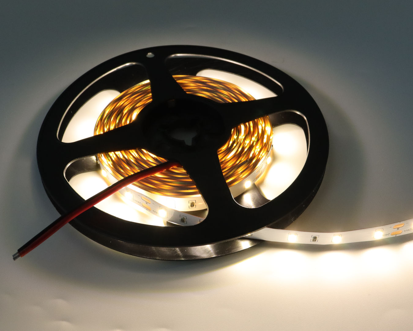 BANDA LED 4.8W/m IP20 4000K 24V 5m/ rola