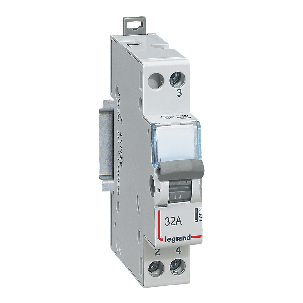 CX3 CHANGEOVER SWITCH 2WAY 32A 412900